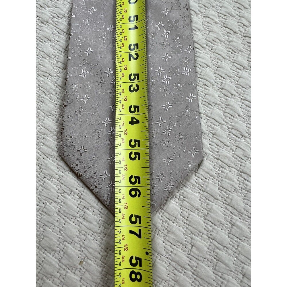 Carbunty Silk Tie Made in‎ Italy 4"W 57"L Stars and Flowers Taupe/Beige & Gold - Picture 7 of 9
